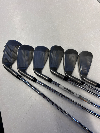 Cobra DARKSPEED Regular Stål 5-Pw - Demoklubba